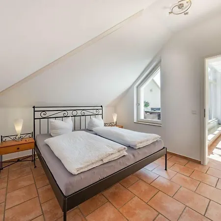 Semesterbostad Emma Comfortable *